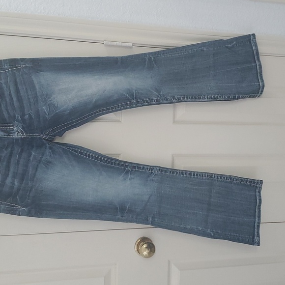 Miss Me Woman’s Blue Mid-rise easy boot cut jeans  size 27 - Picture 2 of 3
